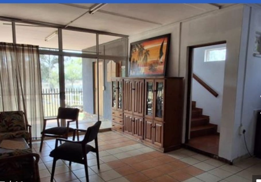 5 Bedroom Property for Sale in Deneysville Free State